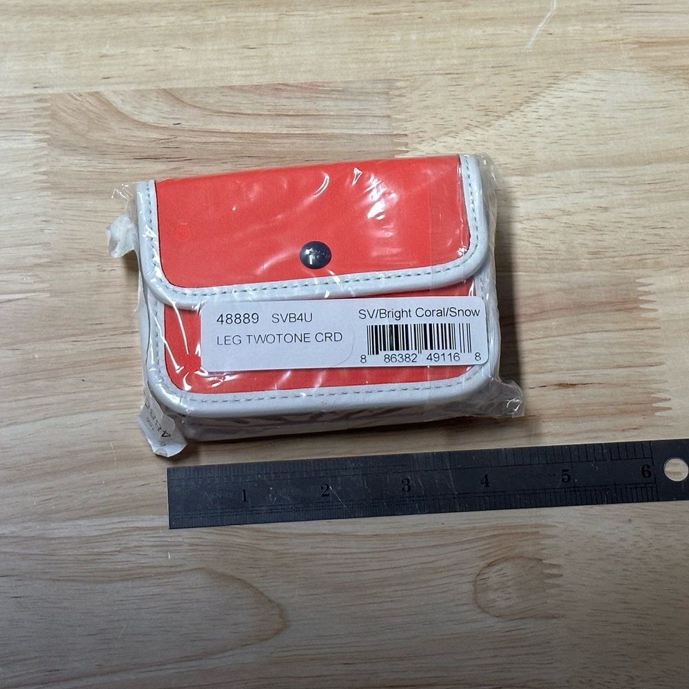 NWT Coach Coral Snap Card Case